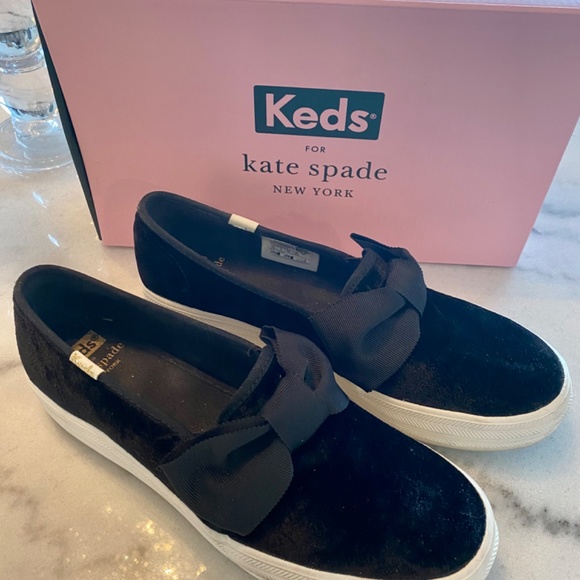 Keds x Kate Spade Triple Decker Velvet Bow Sneaker - Picture 2 of 3